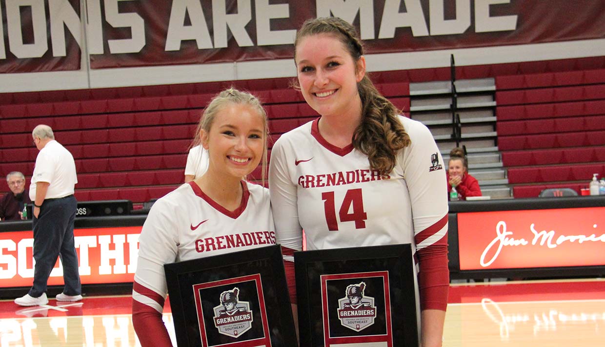 IU Southeast Sweeps Brescia on Senior Day