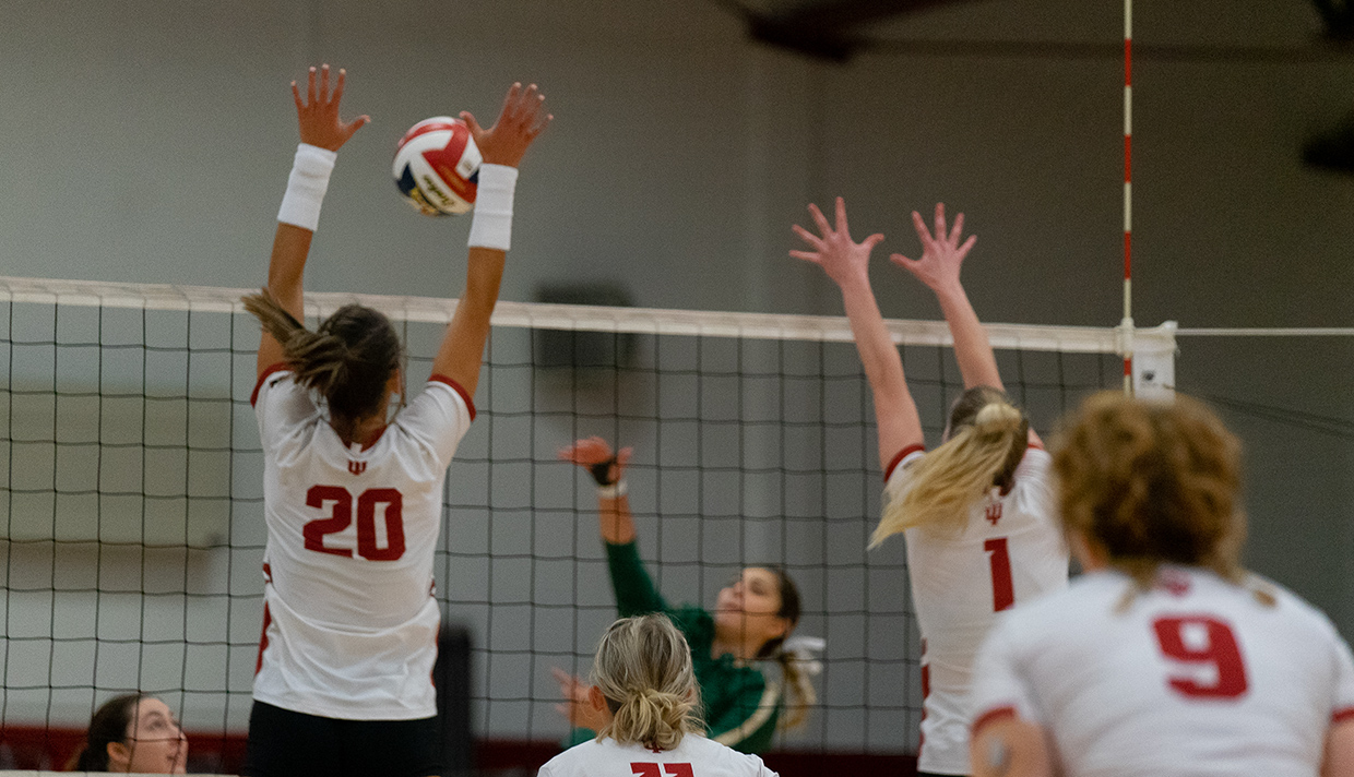 IU East Defeats IU Southeast in Four Sets