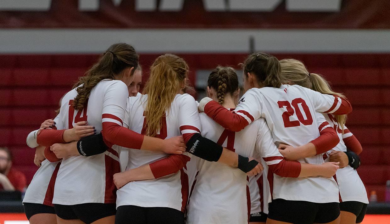 Grenadiers Fall To St. Mary-of-the-Woods In A Five Set Thriller Tuesday