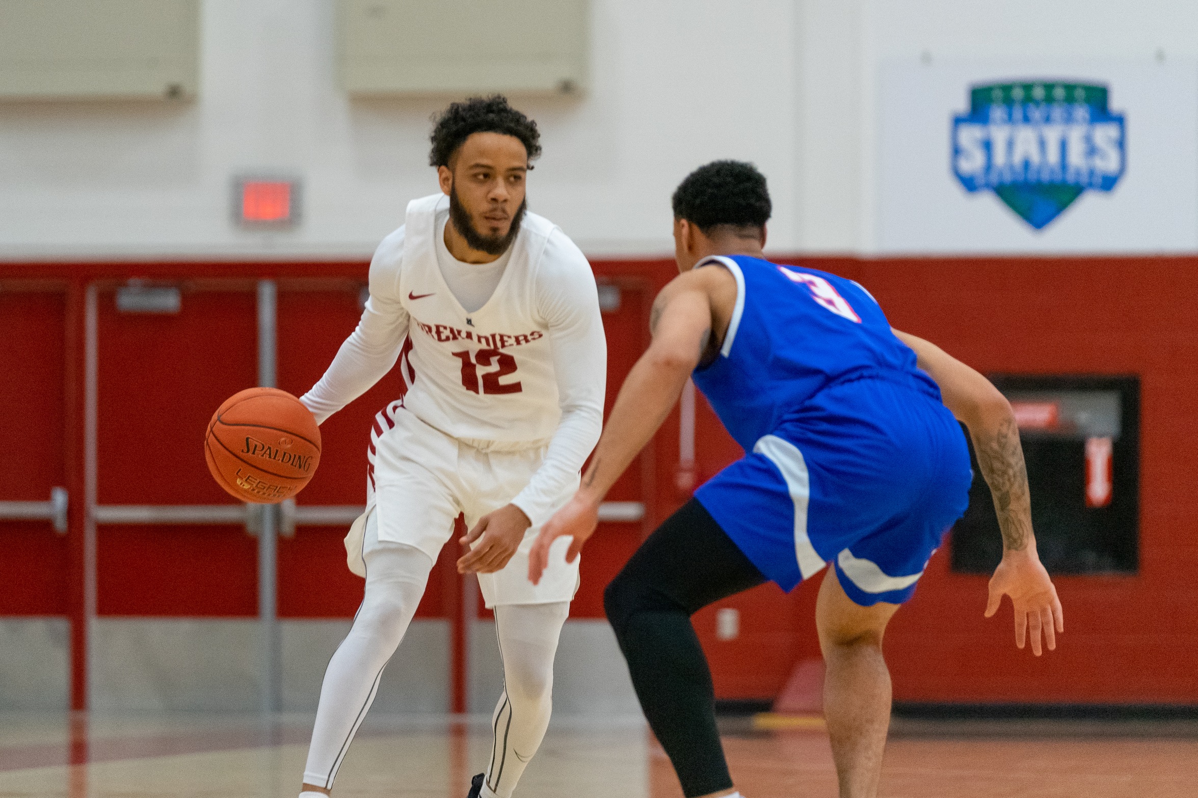 Grenadiers Topple Rio Grande 71-68 to Advance to RSC Championship Game